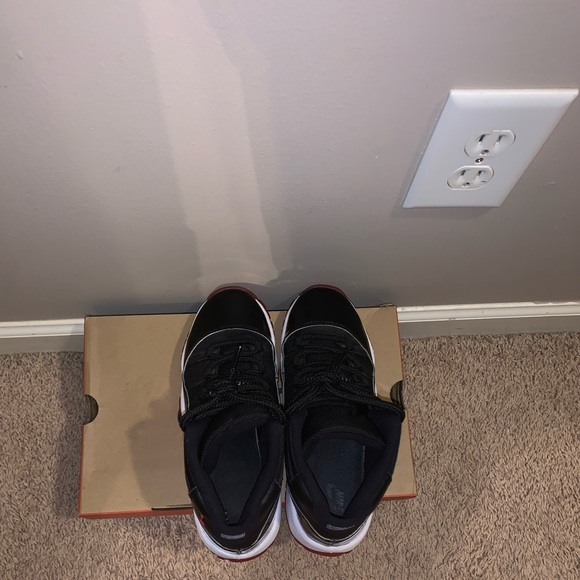 Jordan retro 11. Size 7(GS). Original $330 New $200 - Picture 7 of 7